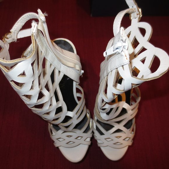 LAST CHANCE White Laser Cut High Heel Platform Double Buckle Ankle Strap - Picture 8 of 9